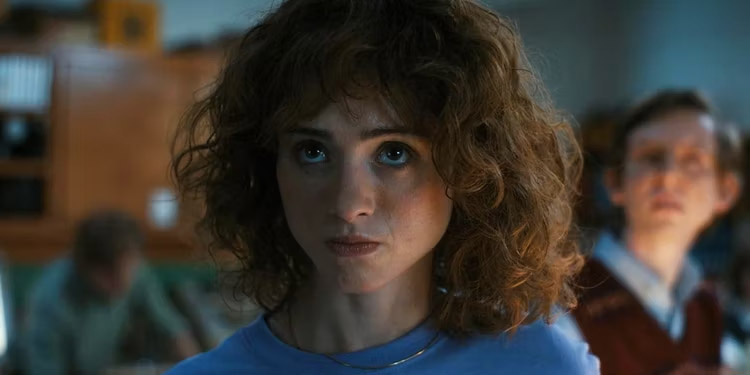 Fãs de Stranger Things defendem Natalia Dyer